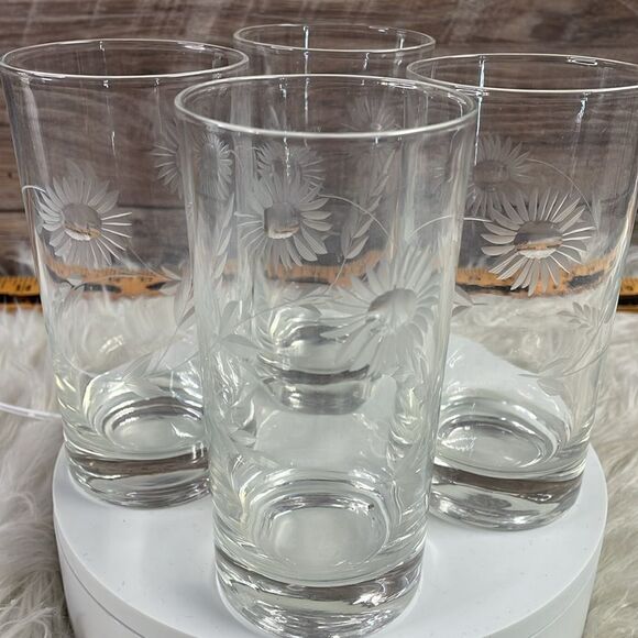 Floral Etched Glassware, Set of 4, Clear Glass , 8 oz - Picture 4 of 6